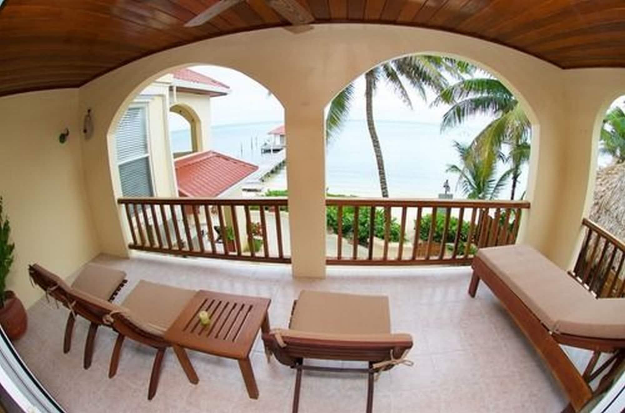 The Palms Oceanfront Suites San Pedro  Exteriör bild