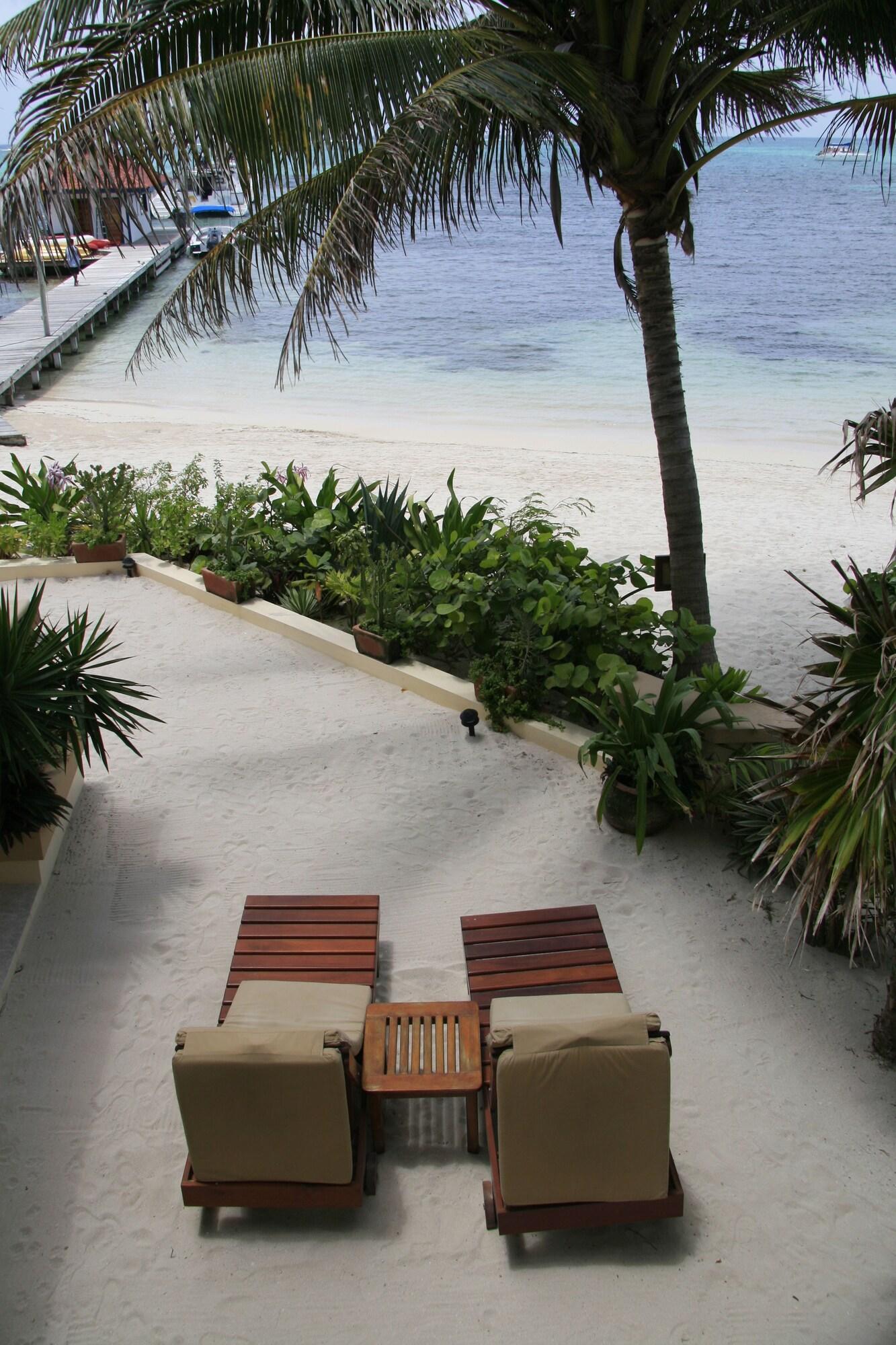 The Palms Oceanfront Suites San Pedro  Exteriör bild