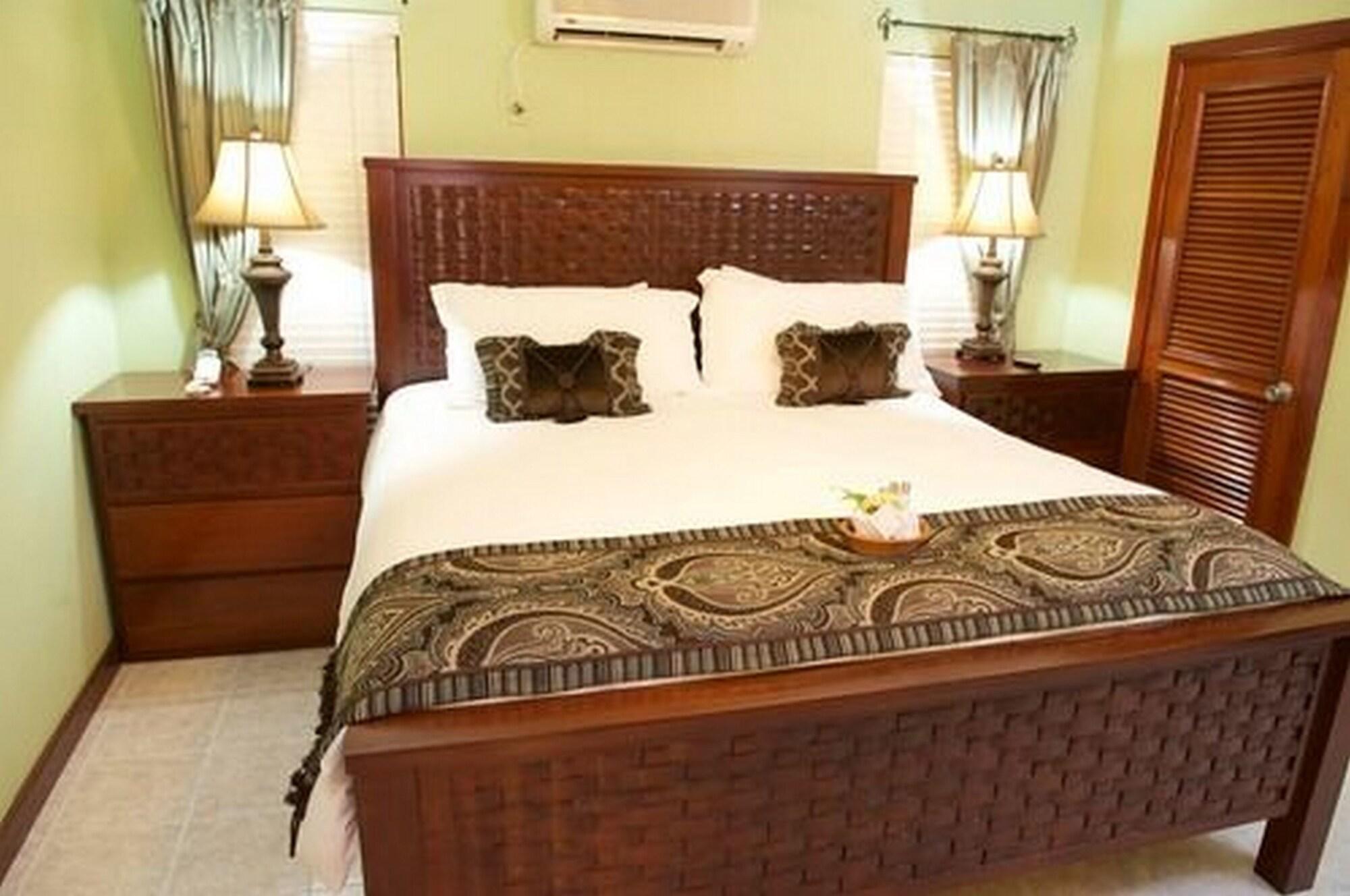 The Palms Oceanfront Suites San Pedro  Exteriör bild
