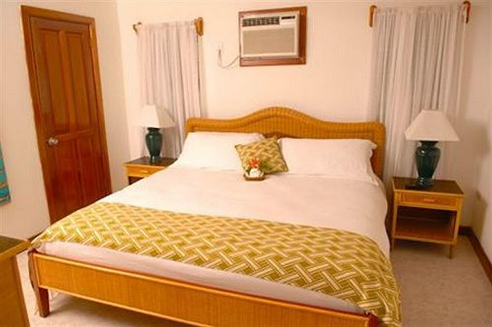 The Palms Oceanfront Suites San Pedro  Exteriör bild
