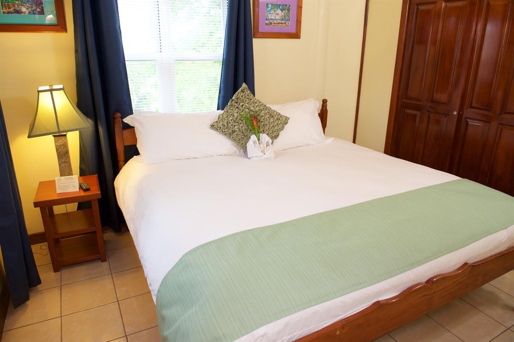 The Palms Oceanfront Suites San Pedro  Exteriör bild
