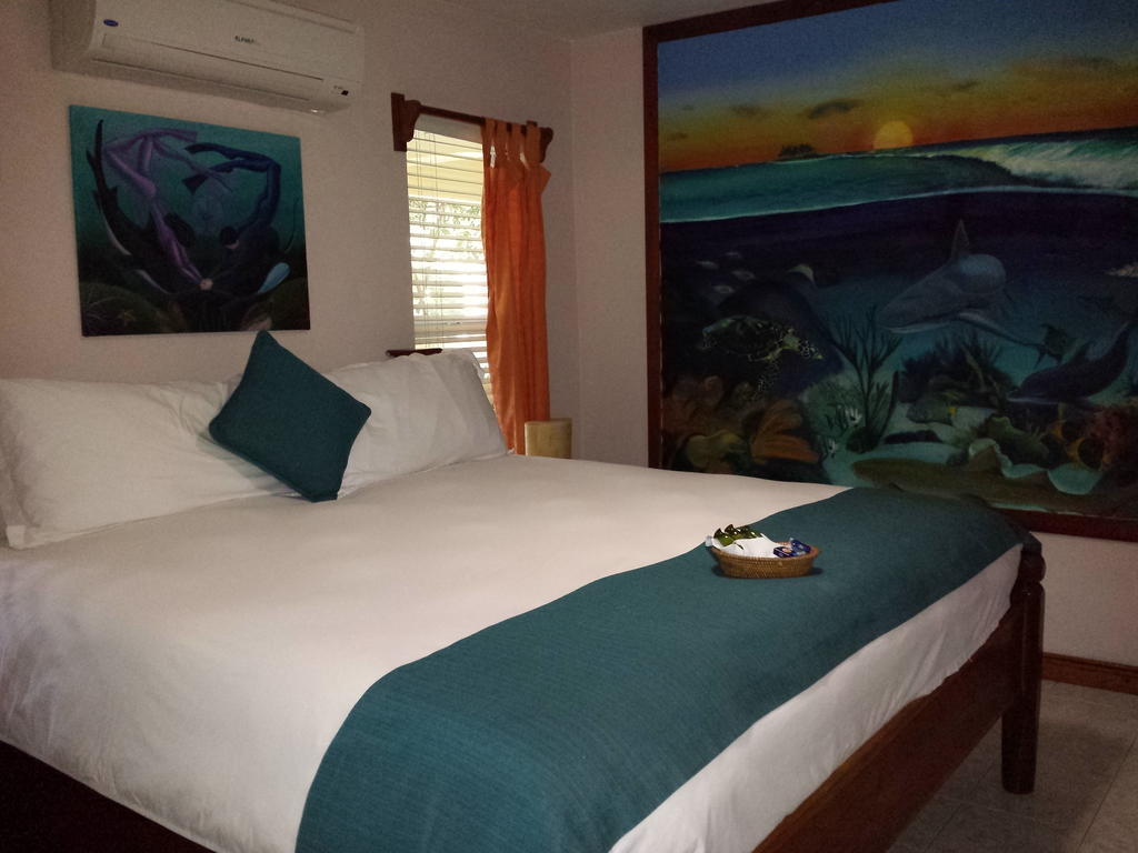 The Palms Oceanfront Suites San Pedro  Exteriör bild